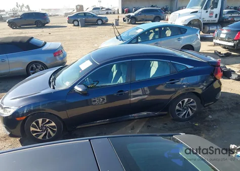 2018 Honda Civic Lx z USA, uszkodzony, nr VIN 2HGFC2F50JH501128